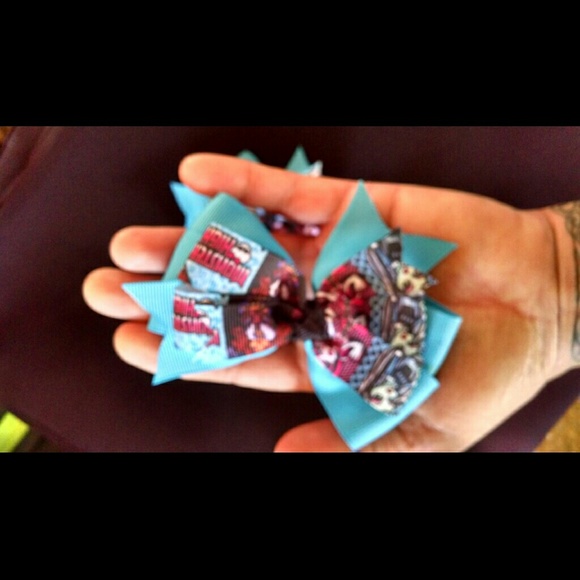 Hair bow