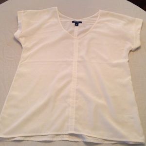 White cuff sleeve v-neck top