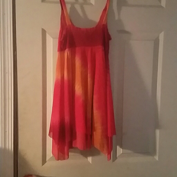 Guess summer top Great condition! Worn once - Picture 2 of 4