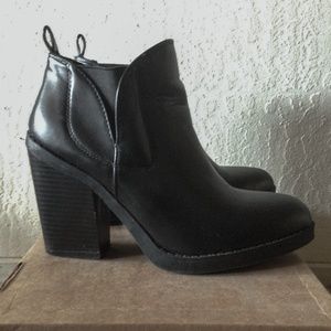 DENNA & OZZY "Klinger" booties