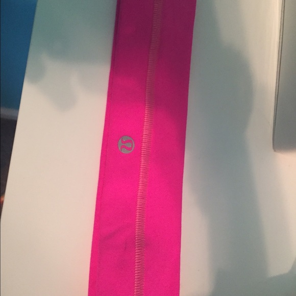 BUNDLED hot pink lululemon headband - Picture 2 of 2