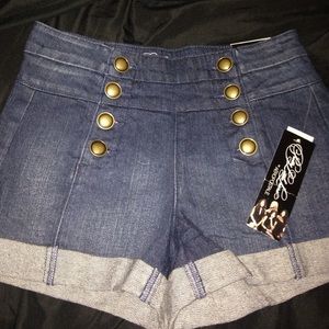 High waist shorts MUST GO ❗️