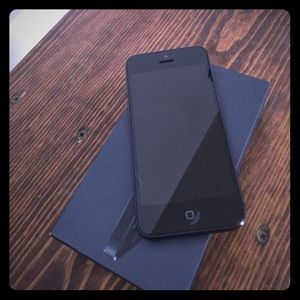 SOLD 🚫New iPhone 5 32 GB Unlocked