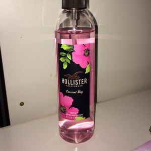Hollister V neck! With Hollister perfume!