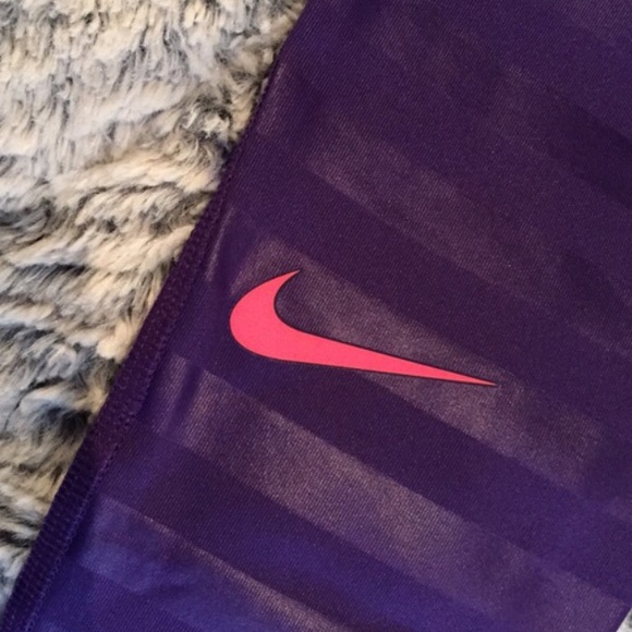 ❌❌Nike Hyperwarm Tights (Leggings) Purple - Picture 3 of 4