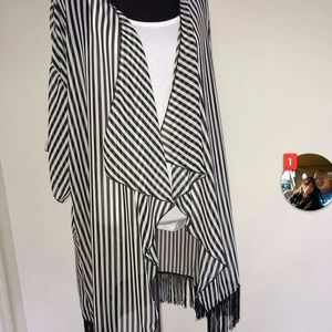 Lularoe fringed piece....nwot   os