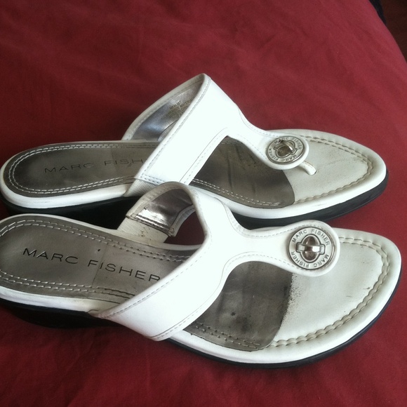 White sandals - Picture 2 of 4