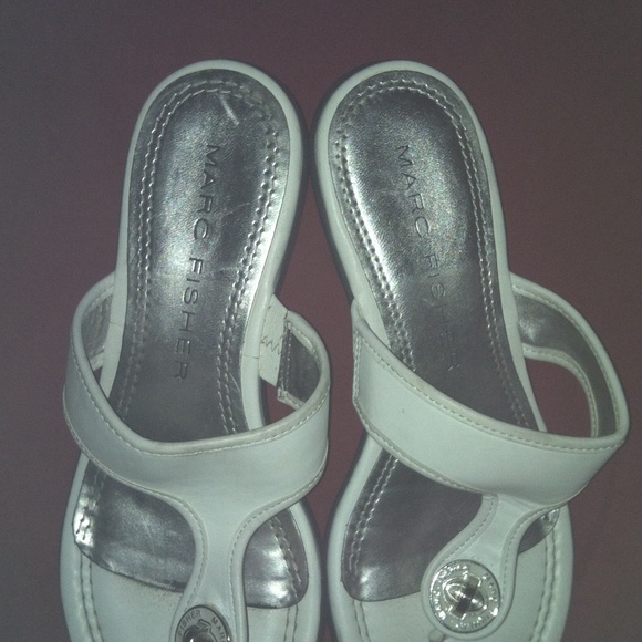 White sandals - Picture 4 of 4