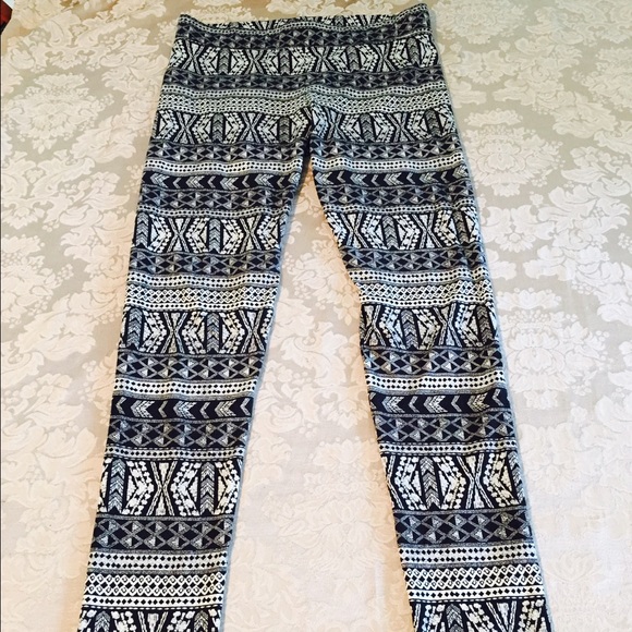 American eagle Aztec leggings