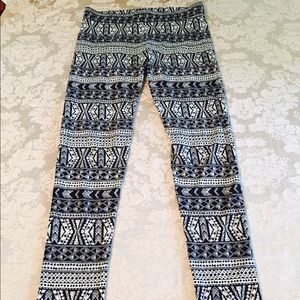 American eagle Aztec leggings