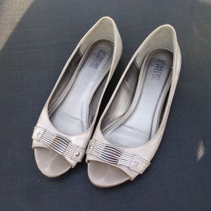 Gray flats
