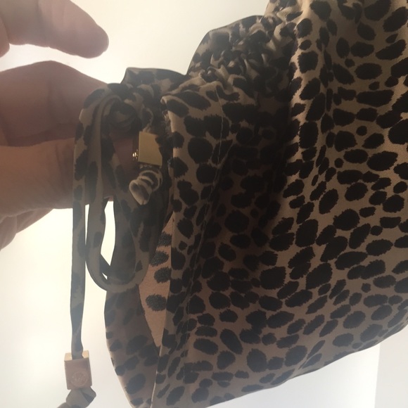 Top - Picture 2 of 3