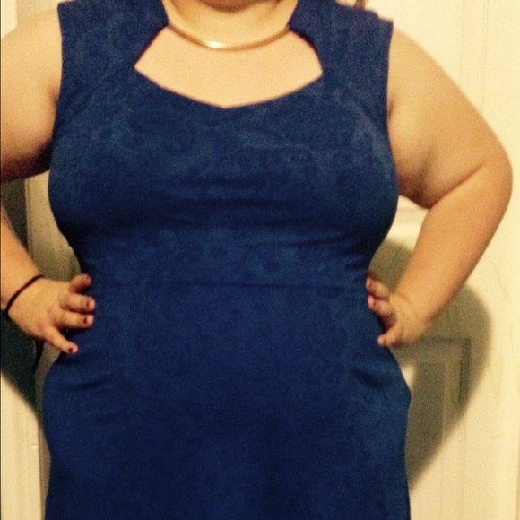 Plus size blue dressππ - Picture 4 of 4