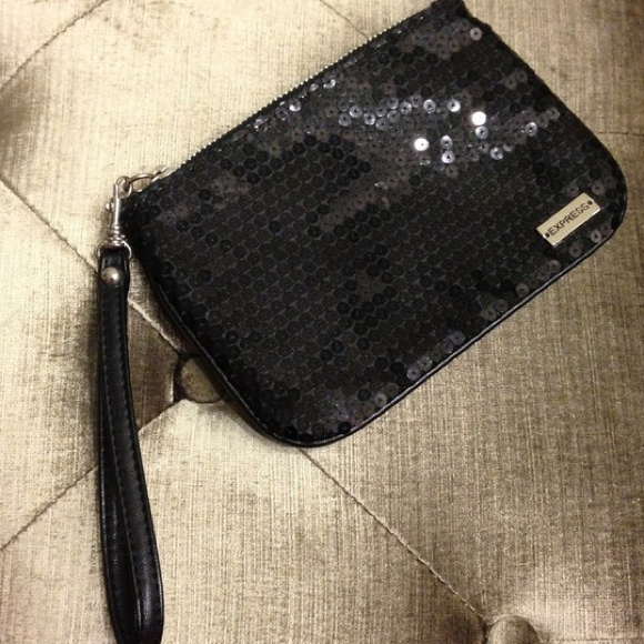 Express sequin wristlet - Picture 1 of 3