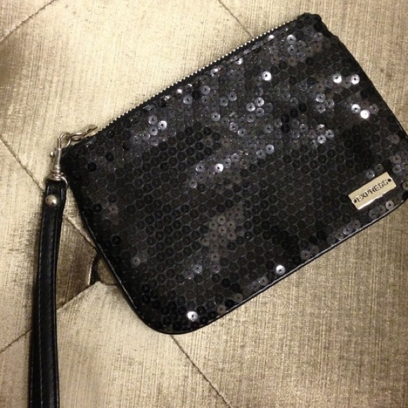Express sequin wristlet - Picture 2 of 3