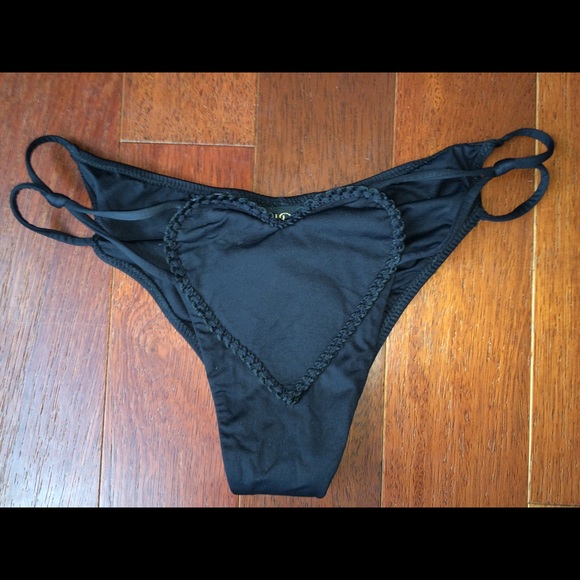 Beach bunny bottoms and top! Size medium!