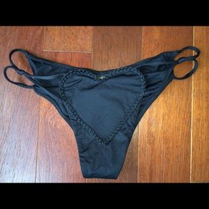 Beach bunny bottoms and top! Size medium!