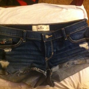 hollister shorts!