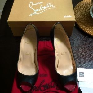 💯✔️Christian Louboutin Black Prive Pump