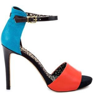 Jessica Simpson Sawana heel