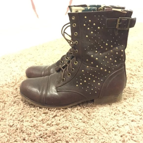 Brown combat boot with patriotic design WORN ONCE - Picture 1 of 3