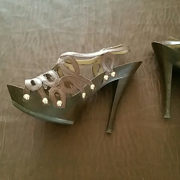 Jessica Simpson heels - Picture 3 of 3