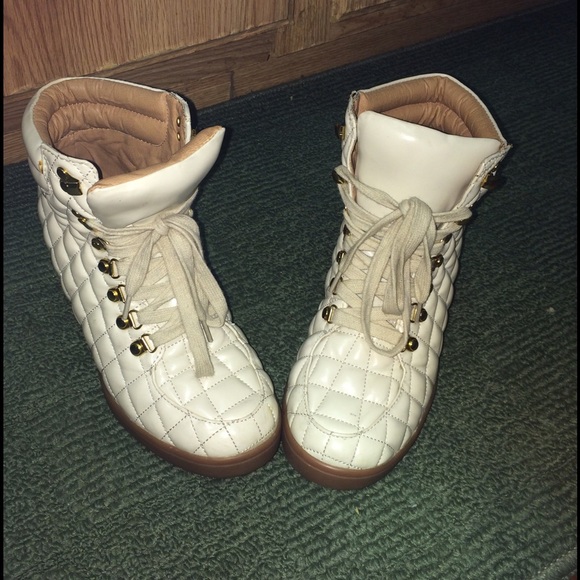 Ivory wedges🎀 - Picture 2 of 3