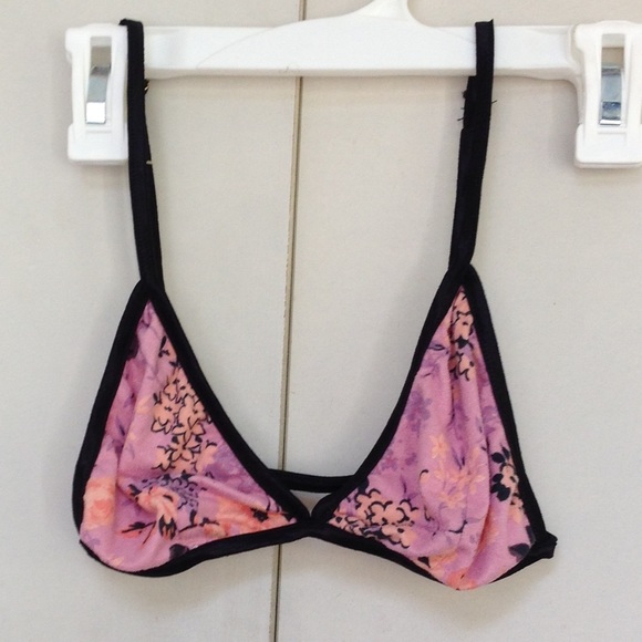 Brandy Melville Flower Bralette