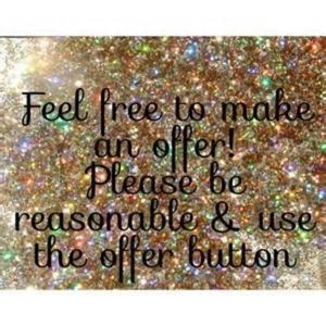 Need to clean out my closet! Make an offer ☺️