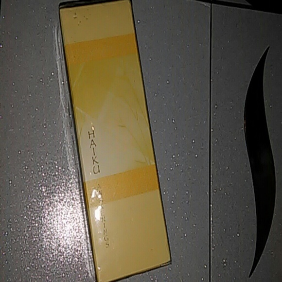 Haiku Awakenings perfume