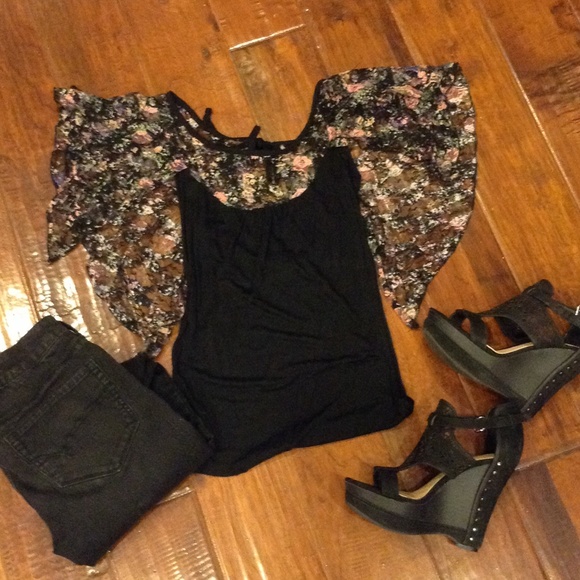 📌CUTE TOP💋 - Picture 3 of 4