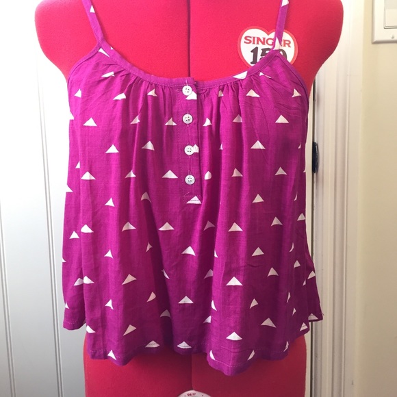 Loose Triangle Tank Top