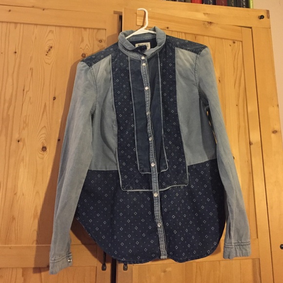 Anthropologie Tops - Chambray print button down