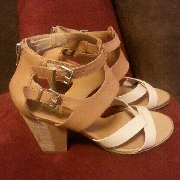 Dolce Vita Shoes - Picture 4 of 4