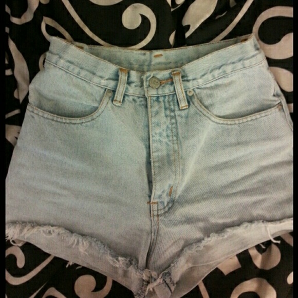-traded-  denim high waisted shorts