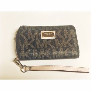 Michael Kors- Brown leather wristlet wallet