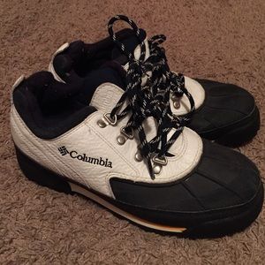 Columbia sneaker boot