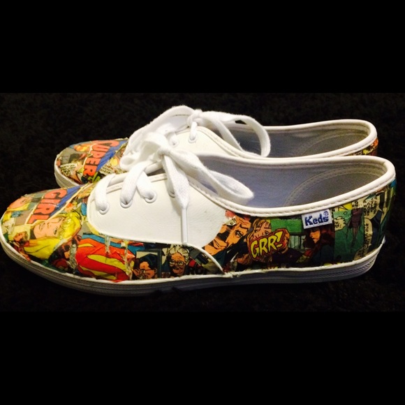 Comic Book Shoes - Picture 3 of 3