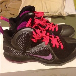 Miami night lebron size 13