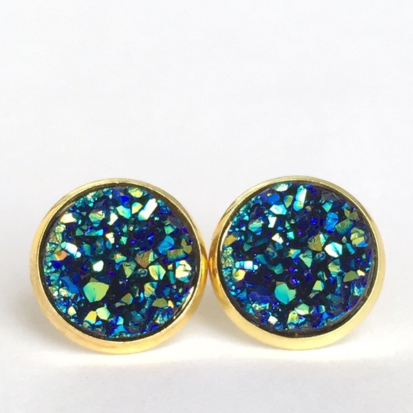 Handmade Jewelry - Ocean blue earrings w/base