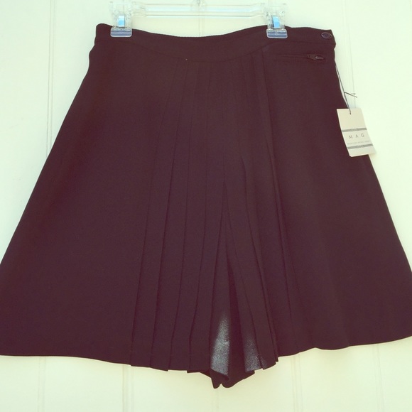 Magaschoni Other - Magaschoni high waisted dressy shorts