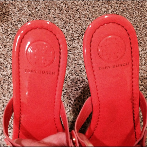 Authentic Tory Burch Patent Coral Miller Sandals - Picture 4 of 4