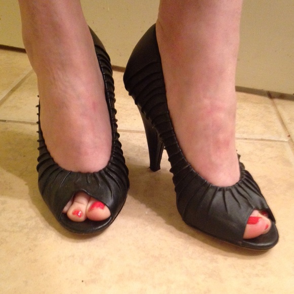 Black peep toe heels