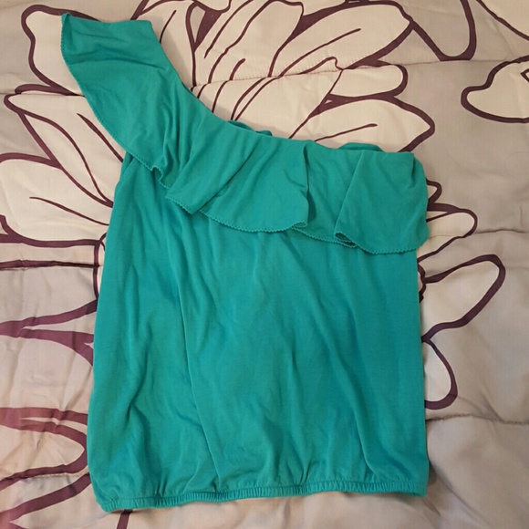 Ruffled turquoise top