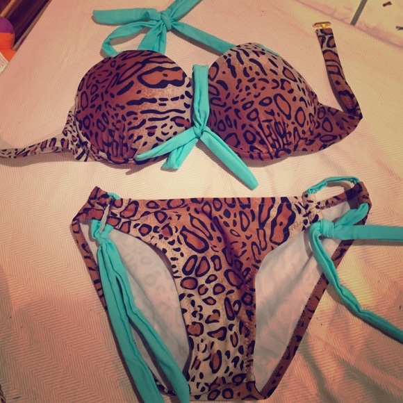 🚨SOLD🚨Leopard print push-up bikini