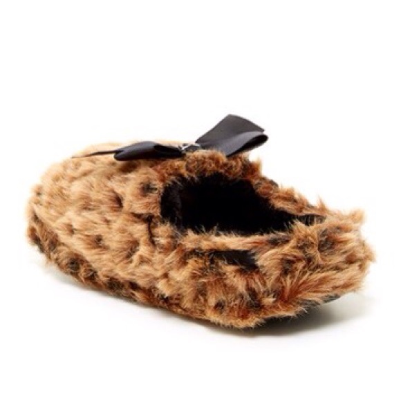 🌲Buy 1 Get 1 Free🌲 Steve Madden fur Slippers• - Picture 2 of 4