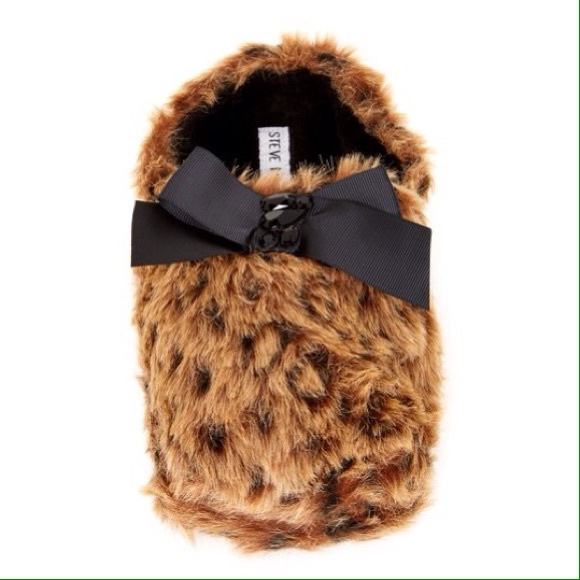 🌲Buy 1 Get 1 Free🌲 Steve Madden fur Slippers• - Picture 4 of 4