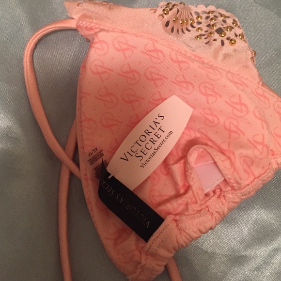 Light pink ruffle VS string bikini top 👙💛✨🍦🌞 - Picture 3 of 3