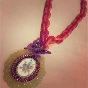 ✨RARE✨ Tarina Tarantino Floral Butterly Necklace