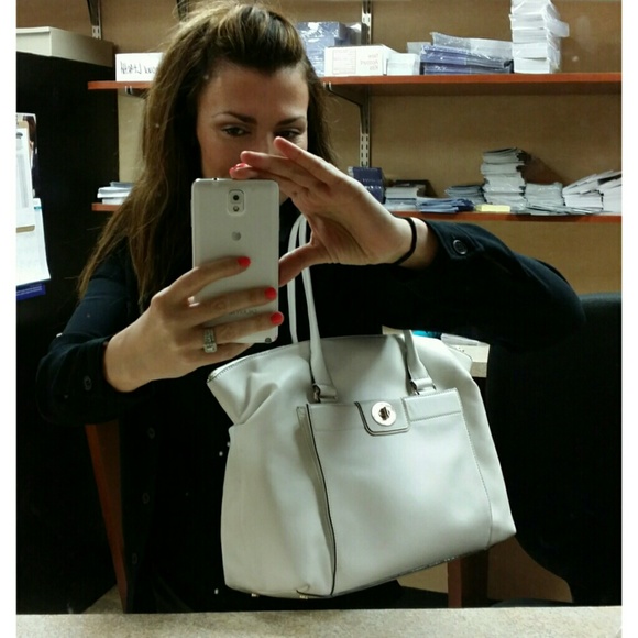 Trade with @anicolel1234 Kate Spade